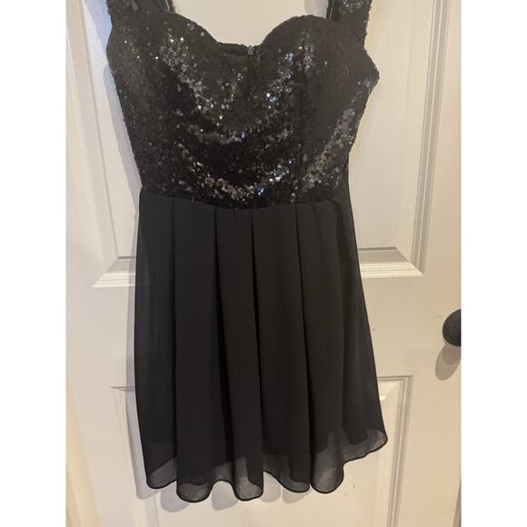 Windsor Black Cap Leave Sequin Mini Dress Size Medium - Picture 6 of 11